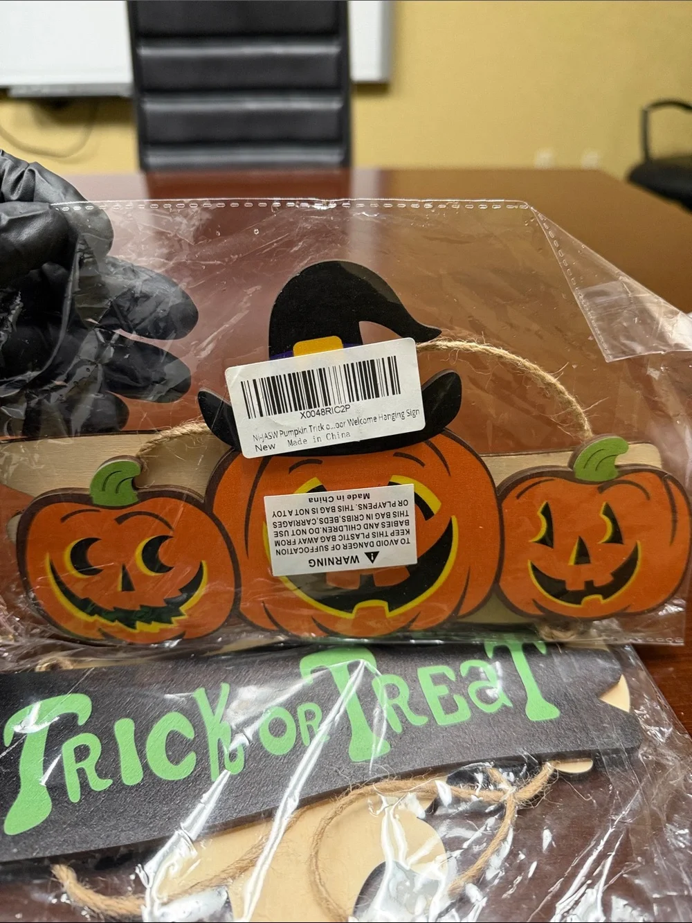 Happy Jack-o'-Lantern Wooden Hanging Sign - Orange & Black